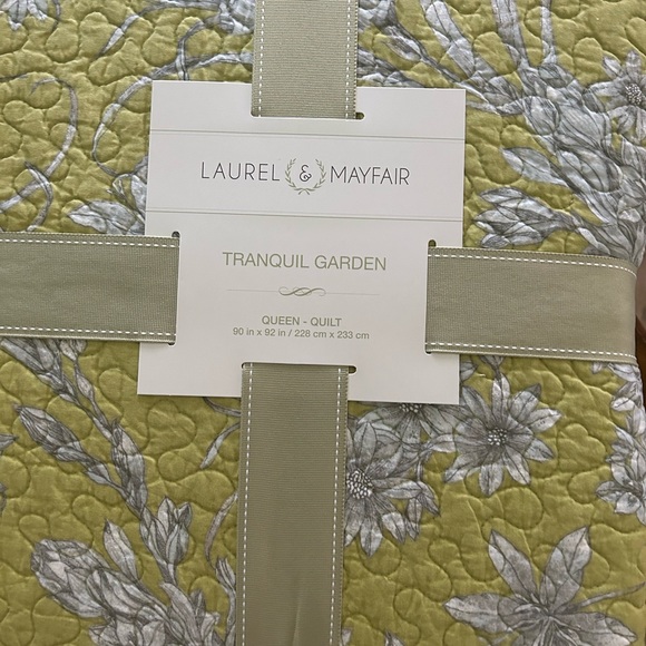 NWT Tranquil Garden Baby Blue / Green Queen Quilt - Picture 6 of 6